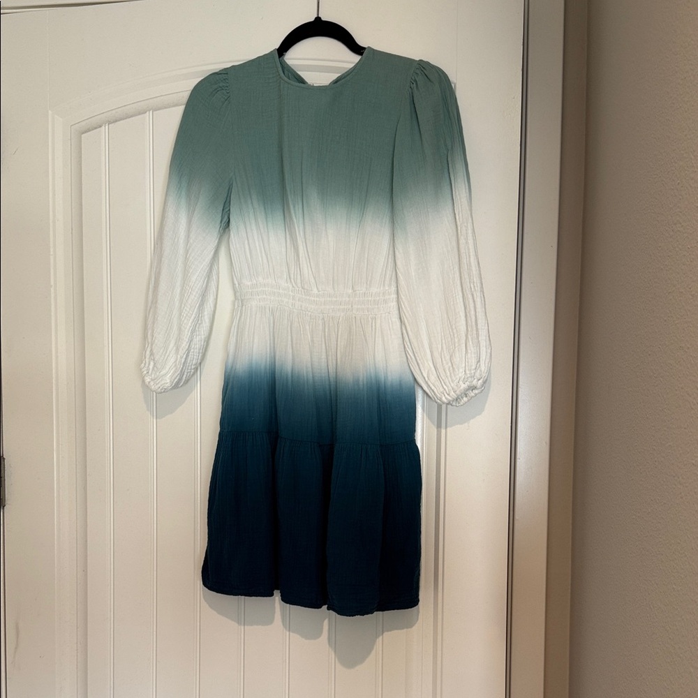 Universal Thread Light Green Top